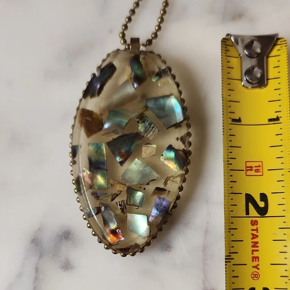 Abalone Iridescent Pendant Necklace 1960's - Picture 6 of 11